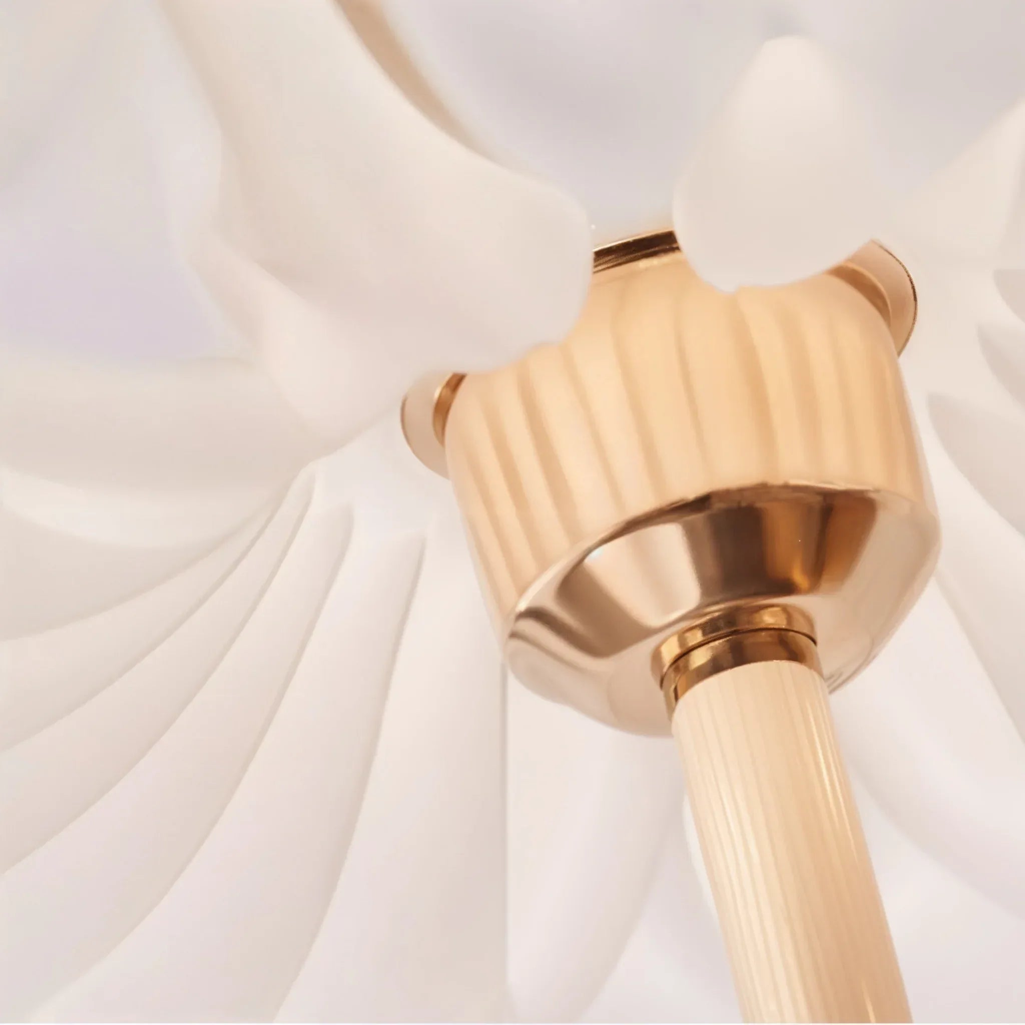 Vision Desk Lamp - Luminor Arc