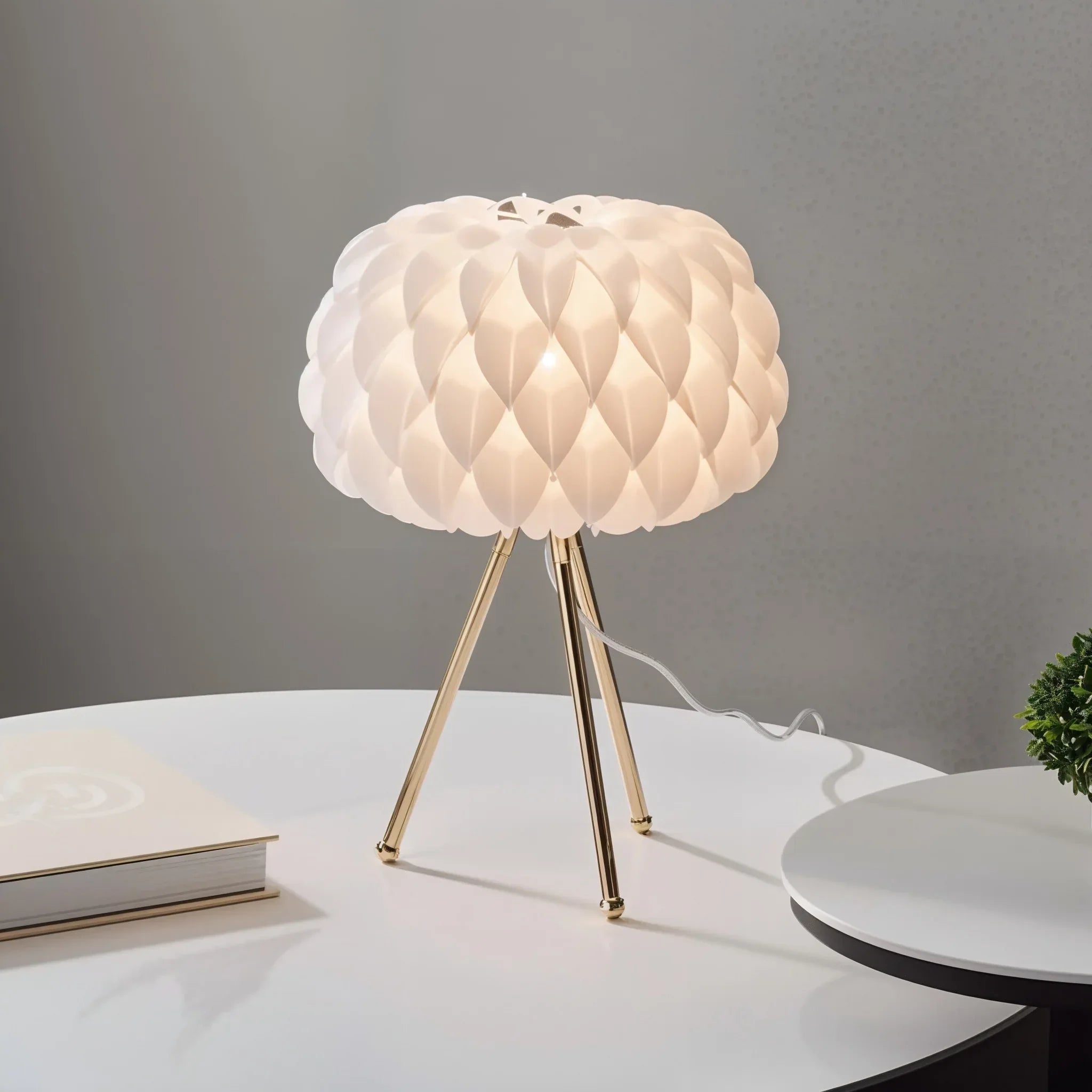 Vision Desk Lamp - Luminor Arc